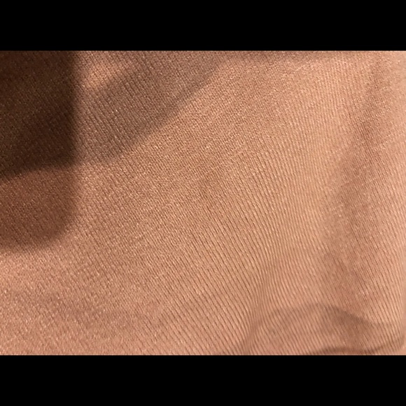 LAST Luxurious Cashmere-like Pink Sweater - Picture 3 of 3